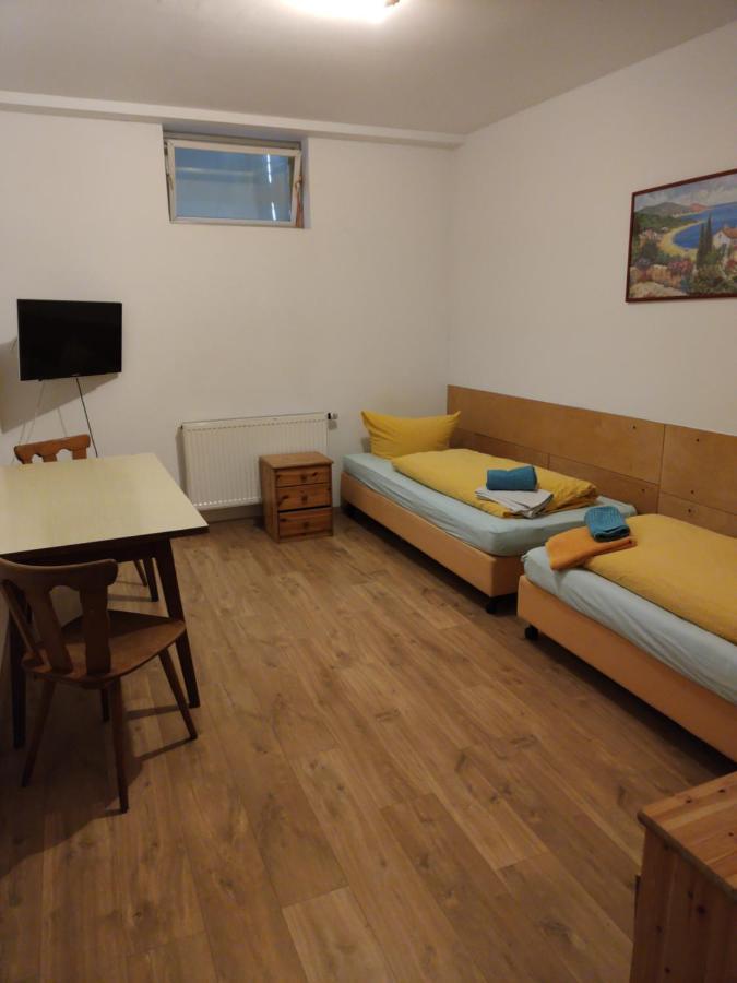 Pension Dorfstrasse 6 Stetten  Phòng bức ảnh